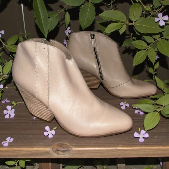Eileen Fisher Shoes - Eileen Fisher Trail Bootie Cream Leather Ankle Boots Size 11 Stacked Heel